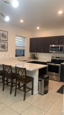 Paseos At Via Ventura, 670 NE 207th St, Ives Estates, Florida 33179, image 3
