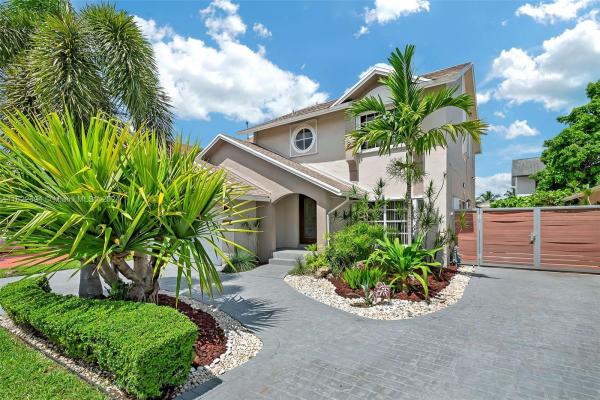 Country Lake Park, 19018 NW 77th Pl, Hialeah, Florida 33015, image 3