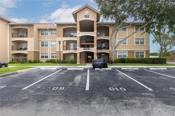 The Marquesa, 100 SW 117th Ter #2107, Pembroke Pines, Florida 33025, image 2