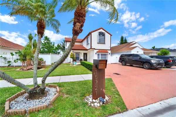 American Homes, 15721 SW 143rd Ave, Richmond West, Florida 33177, image 3