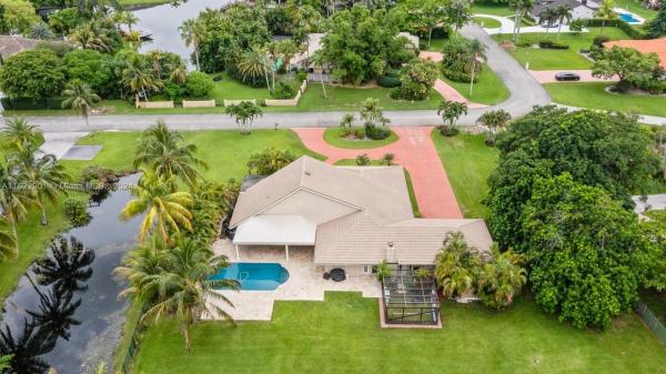Olde Bridge Run, 11965 SW 15th Ct, Davie, Florida 33325, image 1