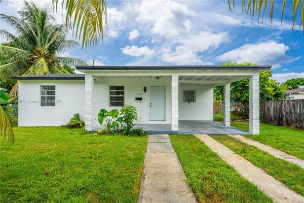 Sky Vista, 1570 NE 9th Ct, Homestead, Florida 33033, image 1