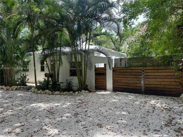 Sherwood Forest, 298 NE 87th St, El Portal, Florida 33138, image 2
