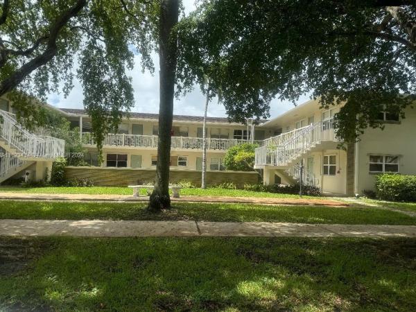 Astor, 3500 Harrison St #4, Hollywood, Florida 33021, image 1