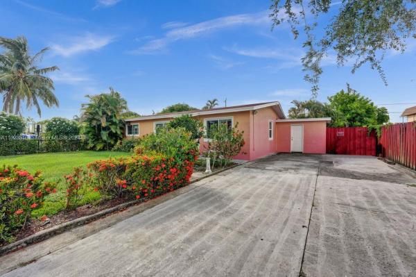 Kelsey City, 926 W Kalmia Dr, Lake Park, Florida 33403, image 1