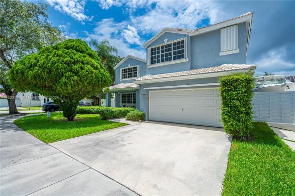 Weitzer At The Hammocks, 15639 SW 98th Ter, The Hammocks, Florida 33196, image 3