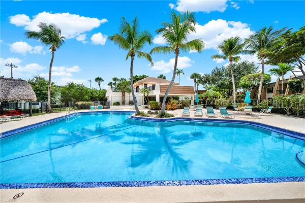 Sunrise Point, 8267 SW 128th St #104, Pinecrest, Florida 33156, image 1