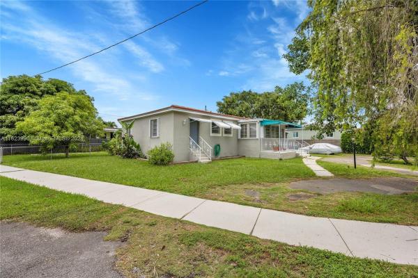 Coral Way Village, 2430 SW 82nd Pl, Westchester, Florida 33155, image 3