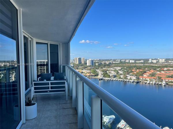 South Tower At The Point, 21055 NE 37th Ave #2204, Aventura, Florida 33180, image 3