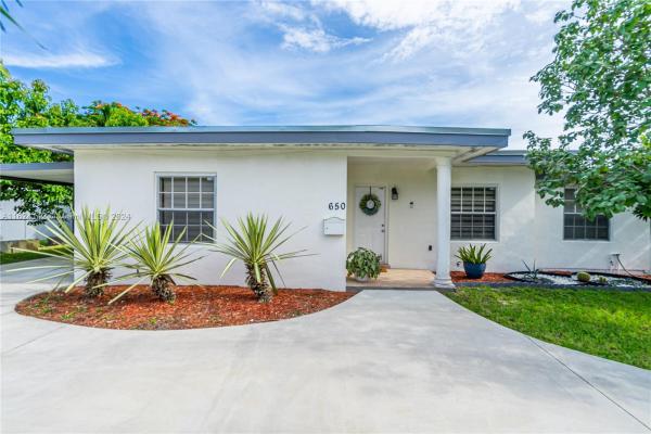 Brian Manors, 650 NE 143rd St, North Miami, Florida 33161, image 1