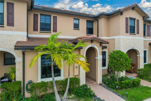 10556 W 32nd Ln #10556, Hialeah, Florida 33018, image 1