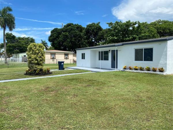 Dixie Cup Manor, 15615 SW 289th Ter, Leisure City, Florida 33033, image 1