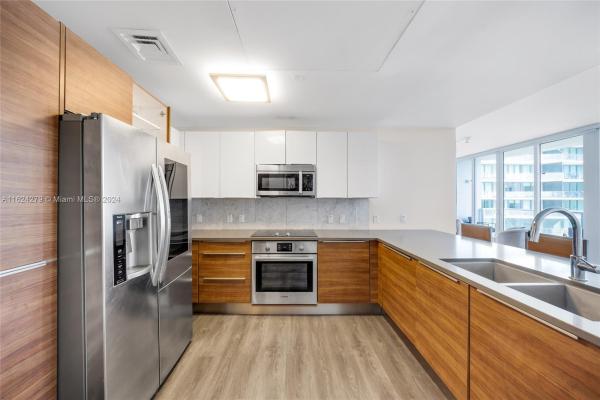 The Crimson, 601 NE 27th St #901, Miami, Florida 33137, image 2
