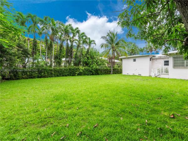 Brickell Estates, 820 SW 26th Rd, Miami, Florida 33129, image 3