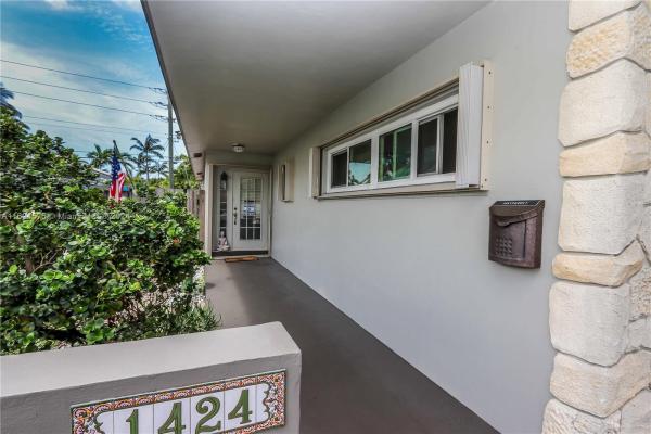 Hollywood Lakes, 1424 Adams St, Hollywood, Florida 33020, image 2