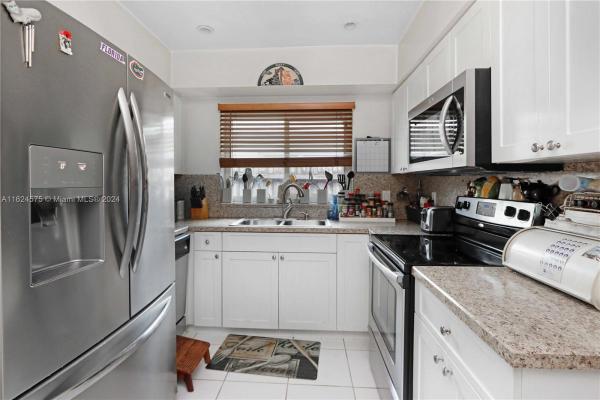 Hollywood Lakes, 1424 Adams St, Hollywood, Florida 33020, image 3