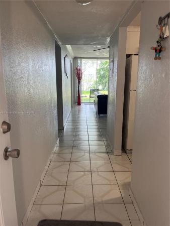 Samari Lake East, Hialeah Gardens, Florida 33016, image 2