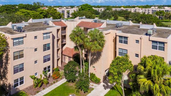 Live Oak Of Pine Island Ridge, 9441 Live Oak Pl #104, Davie, Florida 33324, image 1