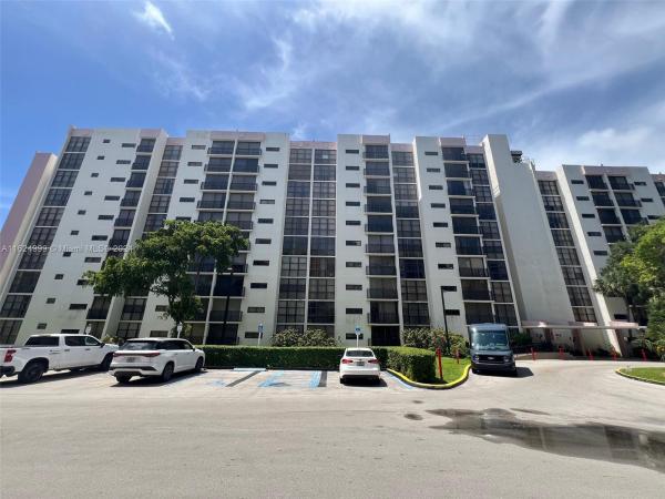 Plaza Of The Americas, 16909 N Bay Rd #419, Sunny Isles Beach, Florida 33160, image 1