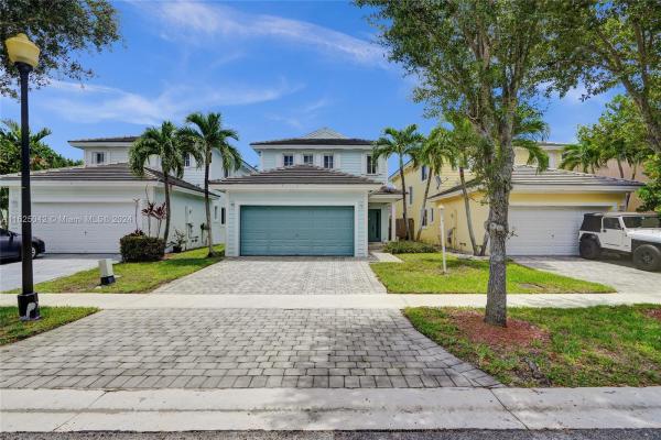 Emilios Place At Oasis, 385 NE 34th Ave, Homestead, Florida 33033, image 1