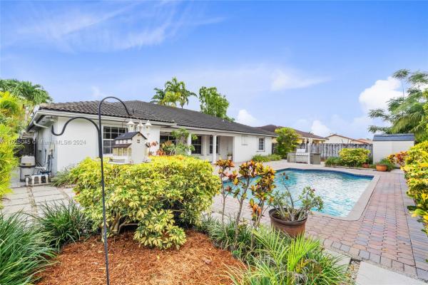 Kessler Grove, 15218 SW 170th Ter, Richmond West, Florida 33187, image 3