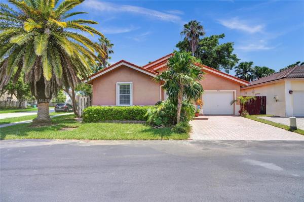 9212 SW 213th Ln, Cutler Bay, Florida 33189, image 2