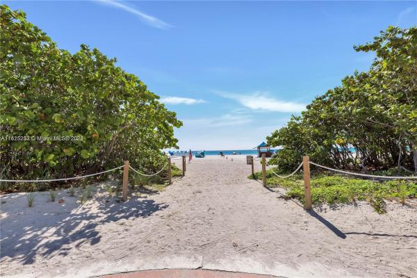 Vendome Place, 4301 Collins Ave #1007, Miami Beach, Florida 33140, image 3
