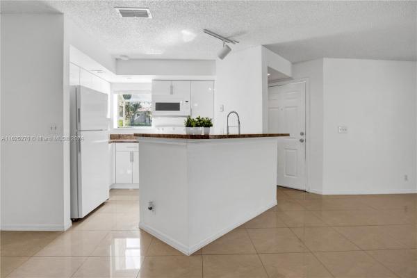 Coral Key, 3420 N Pinewalk Dr N #717, Margate, Florida 33063, image 2