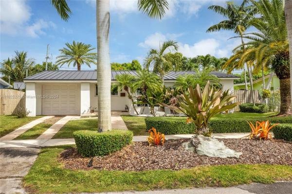 South Coral Homes, 9461 Martinique Dr, Cutler Bay, Florida 33189, image 1