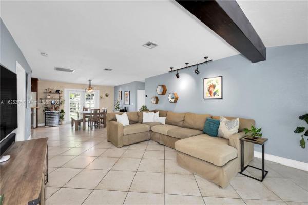 South Coral Homes, 9461 Martinique Dr, Cutler Bay, Florida 33189, image 3
