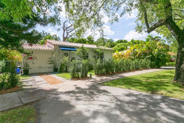 Granada Place, 841 Alberca St, Coral Gables, Florida 33134, image 3