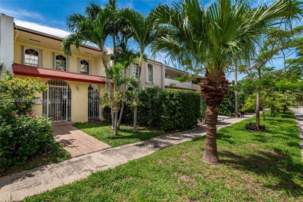 Townhouses By Al Besade, 1939 Sans Souci Blvd #1939, North Miami, Florida 33181, image 1