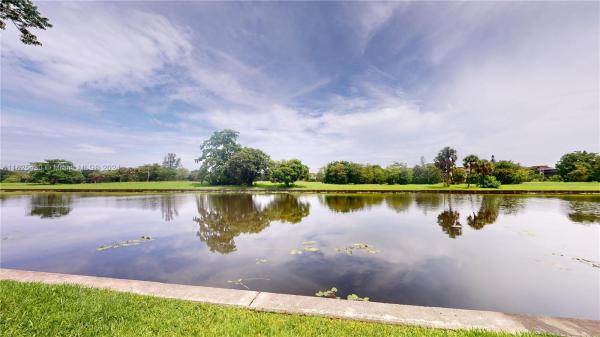 Las Vistas In Inverrary, 3551 Inverrary Dr #112, Lauderhill, Florida 33319, image 1
