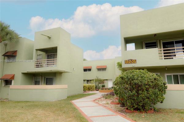 Patios West One, 11001 NW 7th St #101-7, Fountainebleau, Florida 33172, image 1