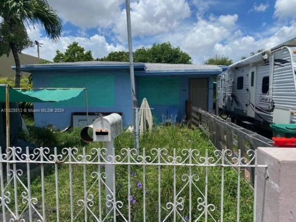 Washburns, 1868 NW 22nd Ct, Miami, Florida 33125, image 1