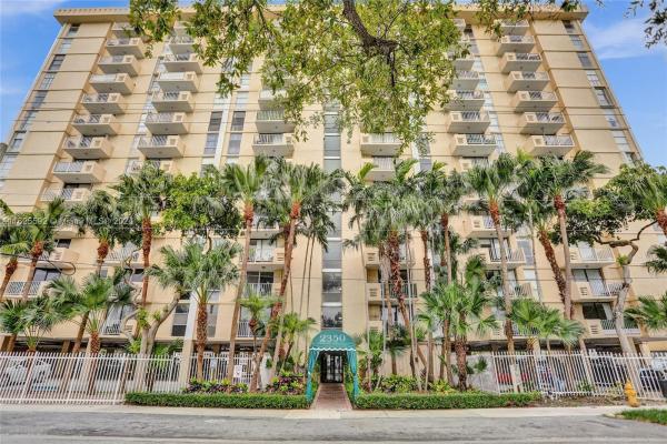 Vecino Del Mar, 2350 NE 135th St #202, North Miami, Florida 33181, image 1