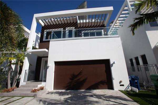Atlantic 15, 18975 Atlantic Blvd, Sunny Isles Beach, Florida 33160, image 1