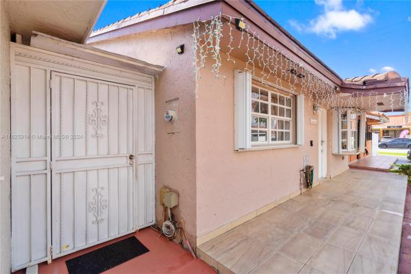 Biltmore Estates, 11413 NW 88th Ave, Hialeah Gardens, Florida 33018, image 2