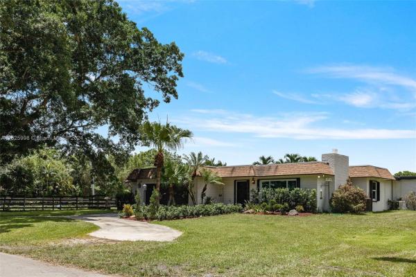 Sunshine Ranches, 12751 SW 56th St, Southwest Ranches, Florida 33330, image 3