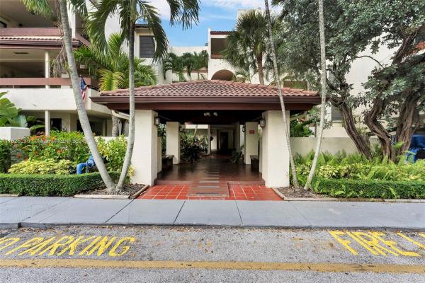 Kenland Bend South, 9020 SW 125th Ave #F301, The Crossings, Florida 33186, image 1
