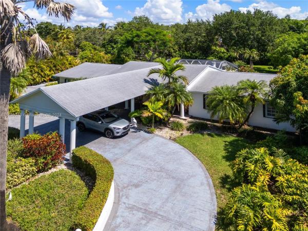 North Pinecrest, 6525 SW 94th St, Pinecrest, Florida 33156, image 1