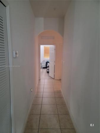 Fontainbleau Lakes Courtyards West, 10022 NW 7th St #200, Fountainebleau, Florida 33172, image 1