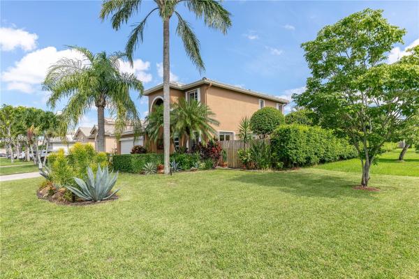 Oak Creek North, 15458 SW 138th Ter, Kendall, Florida 33196, image 3