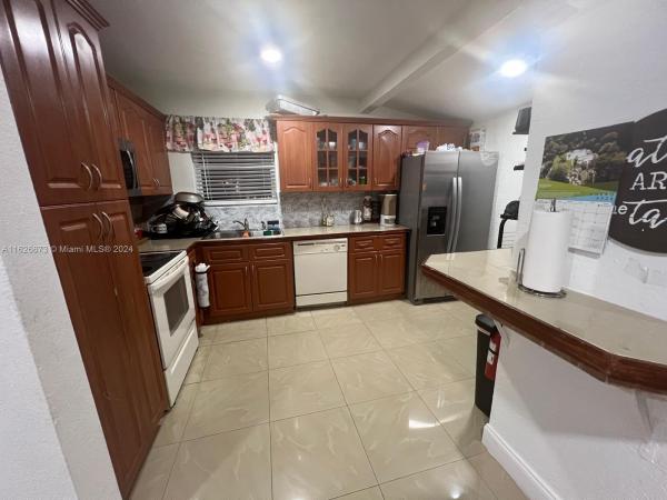 Miramar Tropical, 2231 Acapulco Dr, Miramar, Florida 33023, image 2