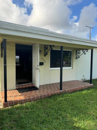 Riverside Farms, 2355 NW 9th St, Miami, Florida 33125, image 2