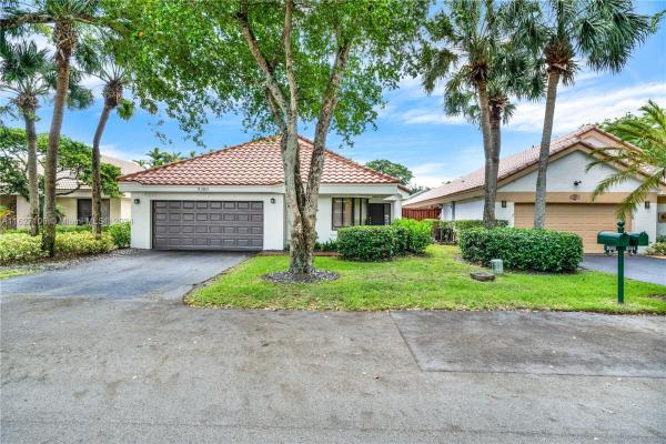 Cross Creek At Jacaranda, 9380 NW 18th Pl, Plantation, Florida 33322, image 2