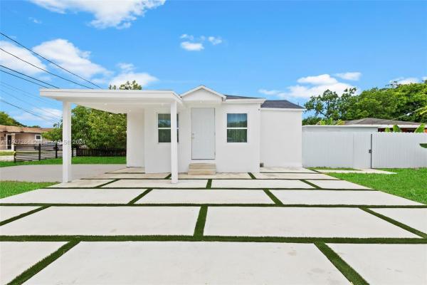 Para Villa Heights, 2004 NW 71st St, Gladeview, Florida 33147, image 1