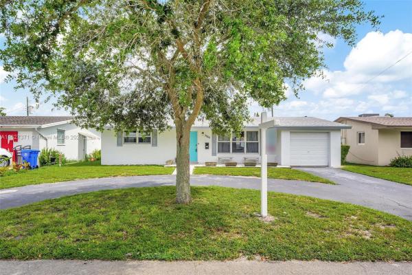 Miramar Tropical, 7960 Shalimar St, Miramar, Florida 33023, image 2