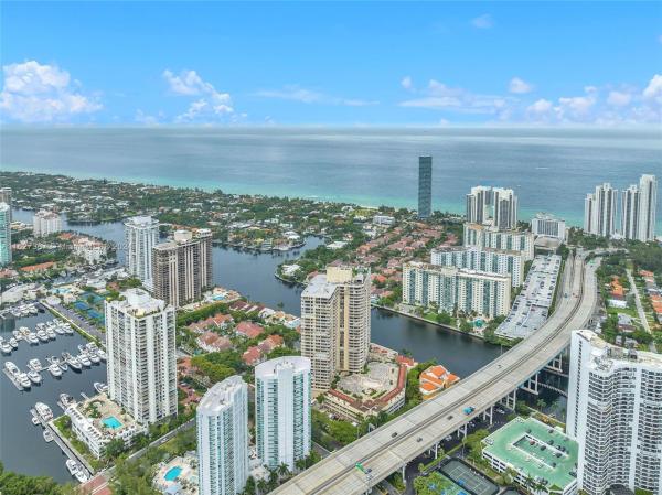 Turnberry Towers, 19355 Turnberry Way #7G, Aventura, Florida 33180, image 1