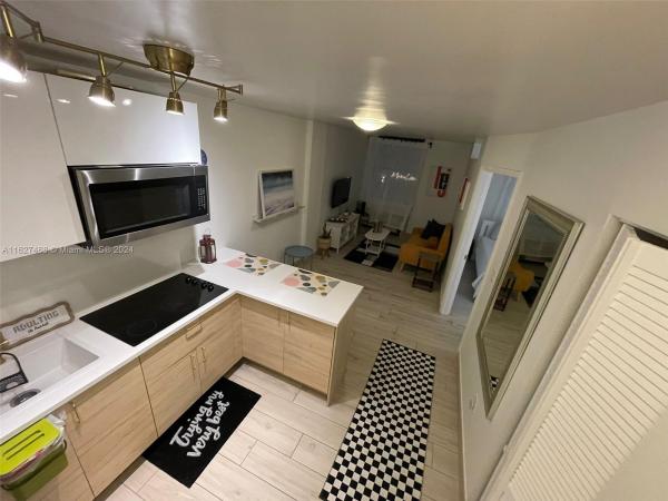 The Hampton On Washington Ave, 710 Washington Ave #323, Miami Beach, Florida 33139, image 1